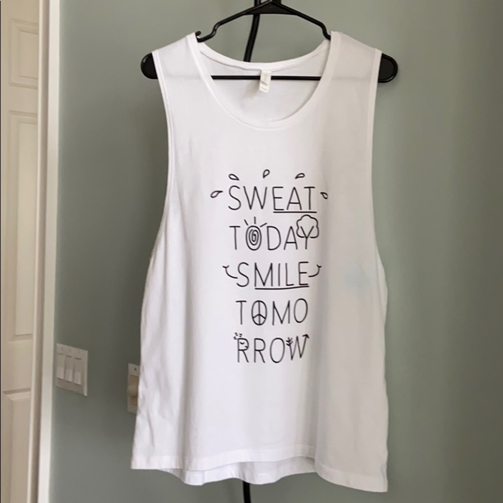 STAR TEE
MOTIVATIONAL MUSCLE TANK
